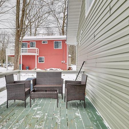 Tobyhanna Home With Hot Tub And Fire Pit Walk To Lake Eksteriør bilde