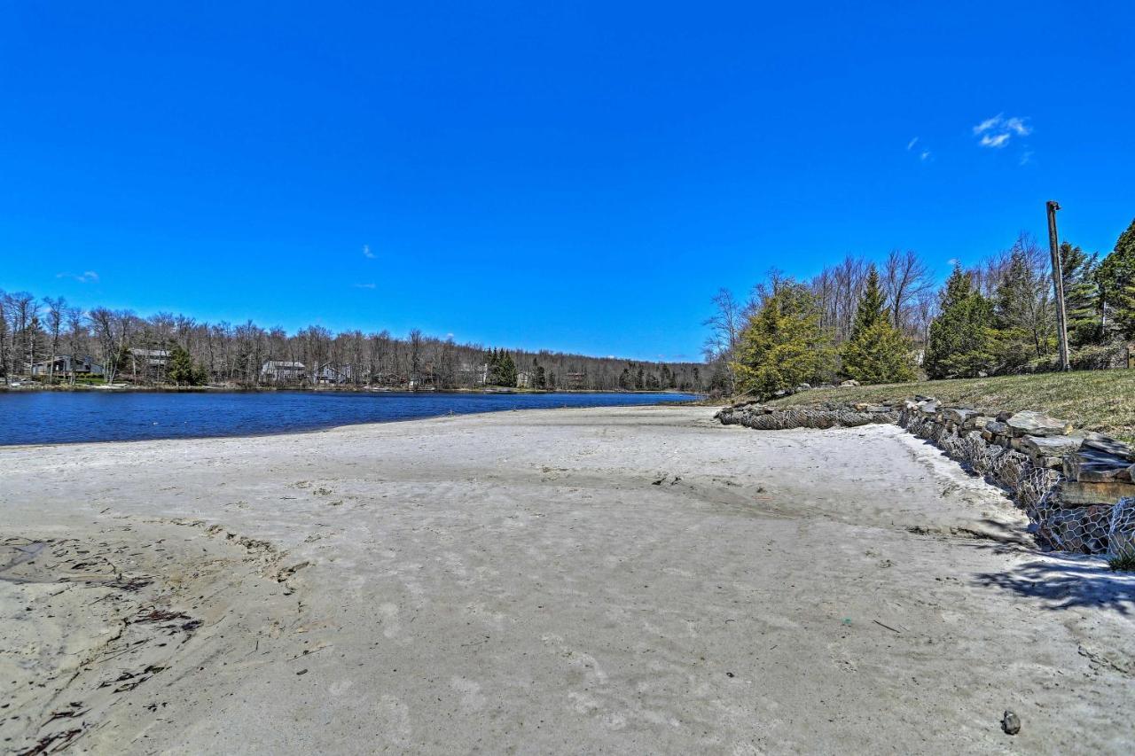 Tobyhanna Home With Hot Tub And Fire Pit Walk To Lake Eksteriør bilde